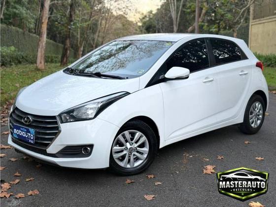 HYUNDAI HB20 1.6 COMFORT PLUS 16V FLEX 4P MANUAL HYUNDAI HB20 1.6 COMFORT PLUS 16V FLEX 4P MANUAL